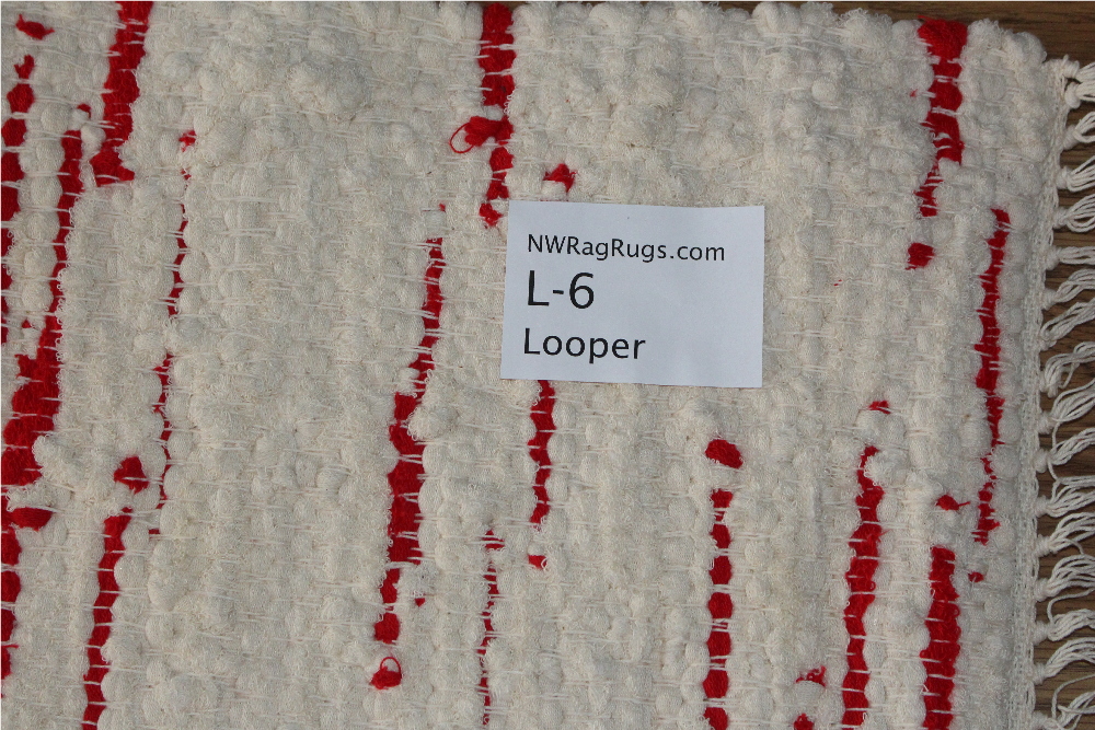 Close-up of Looper #L-6
